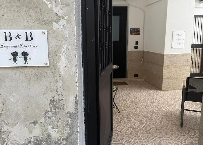 Luigi And Sasy's House 4*